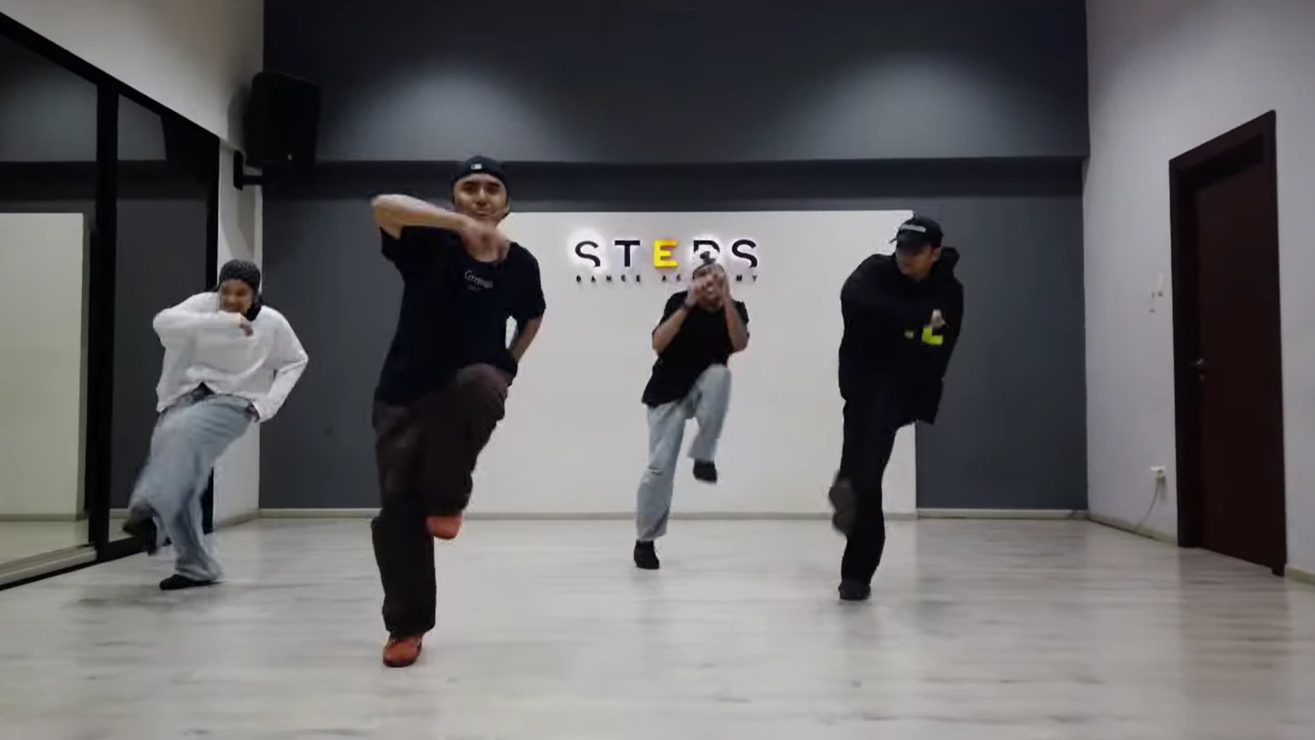 Dancer 4